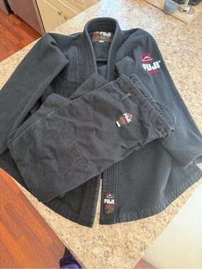Fuji Black Brazilian Jiu-Jitsu Gi - Classic Black size A2